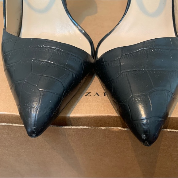 ⭐️ Zara Genuine Leather Croc Pumps - Picture 2 of 10